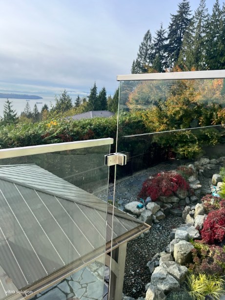 Glass canopy system